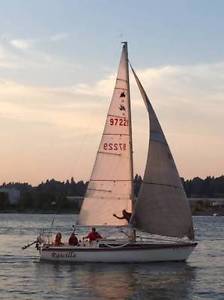 Sailboat: Merit 25 - Race + Cruise Ready