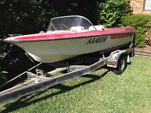 PRIDE FIBERGLSAA RUNABOUR 13' STEERING AND WINDSCREEN "SELLING BOAT ONLY" A1