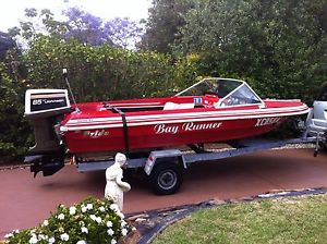 Pride Starfire GT Ski Leisure fishing boat runabout Johnson outboard