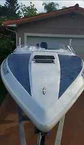 1987 Wellcraft Scarab 1