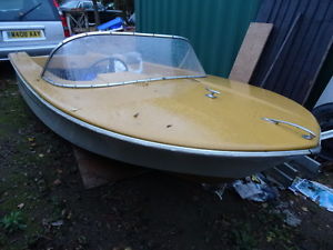 1970s Broom Classic Speedboat