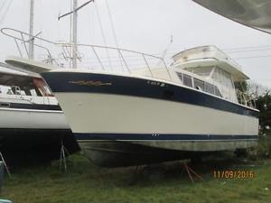 1986 Chris Craft 410 Commander