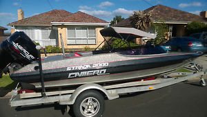 Camero Strada 2000 Ski Boat 200HP Mercury