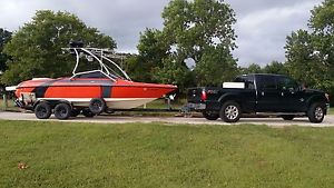 1997 Larson SEI 24' Wakeboard Ski Boat