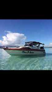 Boat Haines Signature 2250L 1988 6.9MTR