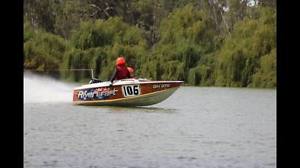 Race Boat & Mercedes viano van