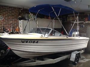 Boat savage envoy fiberglass