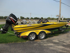 2005 Triton TR21DCX CITGO BASSMASTER CLASSIC ELITE