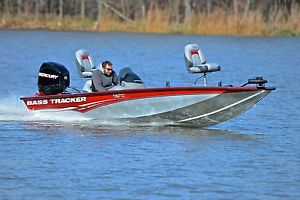 BASS TRACKER 175 TXW 50HP *HD PICS* ONLY 60 HOURS