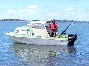 Boat Half Cabin Sportscraft Statesman