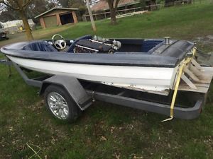 Merlin saver ski boat