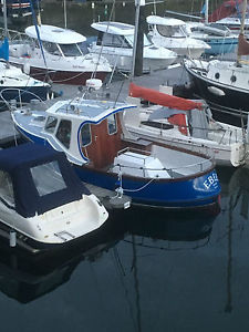 IP24 FISHING / PLEASURE BOAT 24FT ISLAND PLASTICS, ARVOR COLVIC CYGNUS