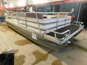 20' Lowe Sunbird pontoon 40HP Evinrude Outboard NO TRAILER  T1255449