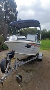 aluminum quintrex fishing boat