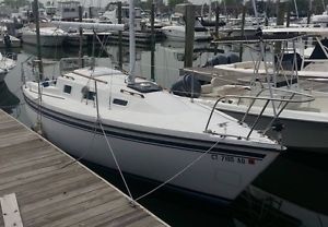 1983 Universal Marine Montego 25