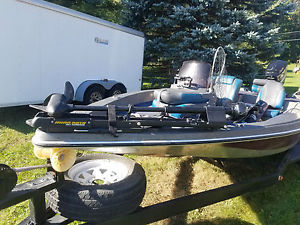 Bass Fishing Boat Procraft 200 H/P Outboard