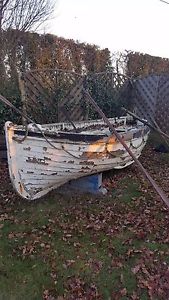 CLINKER BUILT ROWING BOAT