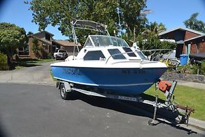 CARRIBEAN CRESTCUTTER  with 85 Johnson Outboard