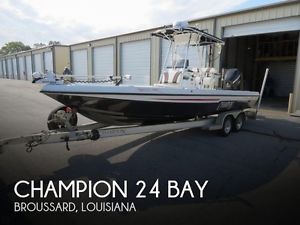 2009 Champion 24 Bay