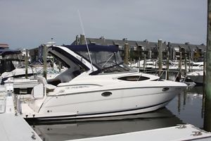 2006 Regal 2860 Express Cruiser