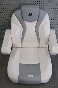 2014 Larson LX Silver /White Captains Helm Seat