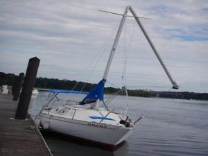 1976 Shipman Sailboat