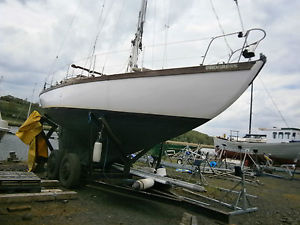 Sailing Yacht ( 34ft classic masthead auxillary sloop)