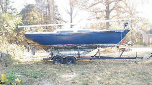 1978 25 foot Lancer Sailboat