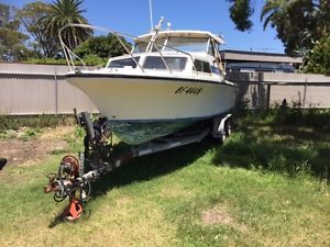 boat savage bluefin 21ft....KURNELL