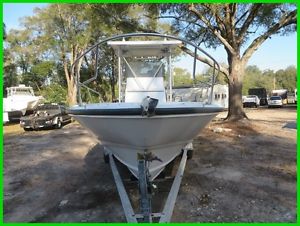 1995 Boston Whaler 24 Outrage Center Console