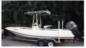 1977 Boston Whaler Outrage