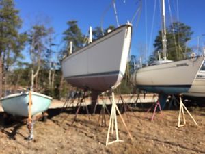 sailboat Pearson 10M