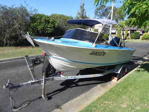 FIBREGLASS SKI OR FISHING  CRUISECRAFT 14,6''RUNABOUT