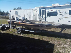 1984 Angler Boat Glasstream