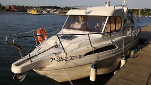 Fast Cabin Cruiser