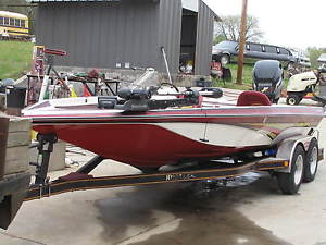 Norris Craft 2000 XLD VEE Bass Boat