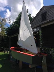 wooden sailing dinghy