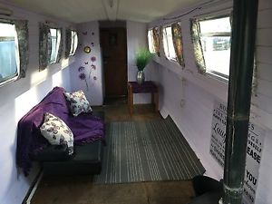 Lovely open plan   Narrowboat liveaboard houseboat