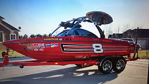 Rare 2007 Centurion Enzo SV230 Nascar Edition Surf Boat **PRE SEASON SPECIAL**