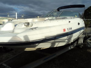 2000 Chaparral 233 SUNESTA