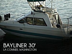 1993 Bayliner 3058 Command Bridge