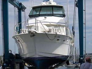 60 ft Hatteras Convertible Yacht