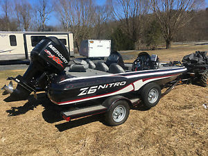 2013 Nitro Z6 Bass Boat Tracker Marine