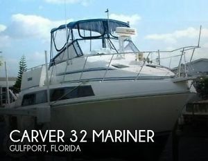 1988 Carver 32 Mariner