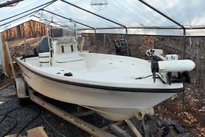 2003 Carolina Skiff Sea Chaser 220 Bayrunner