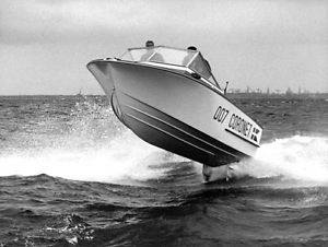 Coronet dc21 twin Volvo penta 130hp's Classic 1960's day cruiser