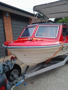 CARIBBEAN SANDPIPER HALFCABIN BOAT  W/ 2004 90HP MERCURY SALTWATER SERIES MOTOR