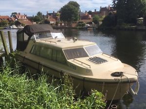 Norman 23 ft River Cruiser Boat