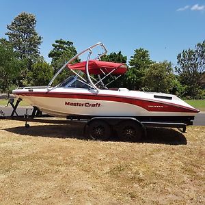 Mastercraft Tri Star V8 Ski/Wakeboard Boat