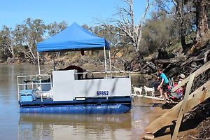 Party Boat / Pontoon